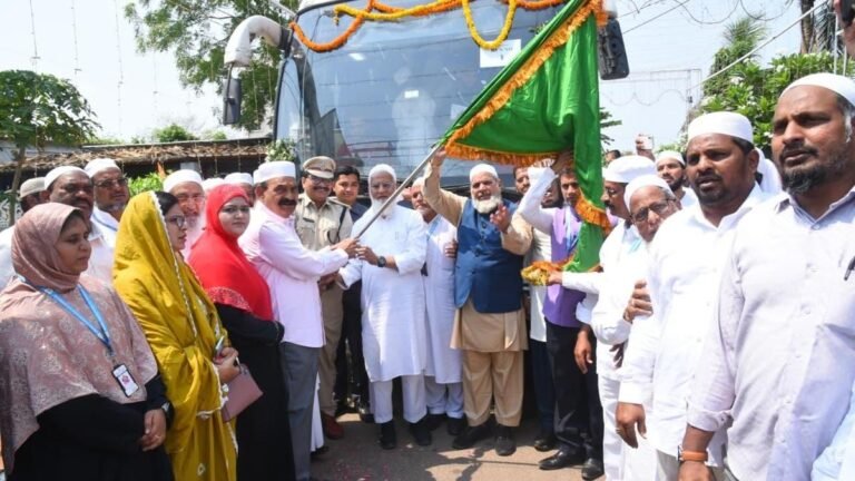 Andhra Minister NMD Farooq signed off the last batch of Haj pilgrims from Vijayawada