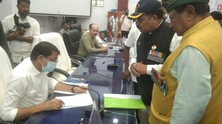 Vizianagaram Collector urged to lift prohibition status on land of retired army officials