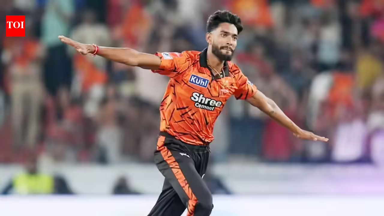 ‘Sab fake hai’: Praful Hinge recreates Mohammed Siraj moments after Sunrisers Hyderabad win – WATCH | Cricket News – The Tech Word News
