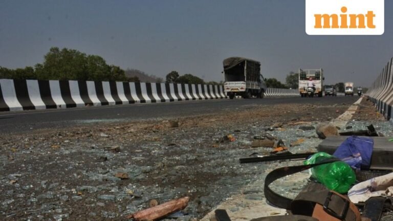 Mirzapur accident: Car crushed between 2 trucks in multi-vehicle collision; 11 dead | Today’s news