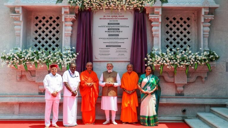 Union Minister HD Kumaraswamy lauds the legacy of Adichunchanagiri seer’s service