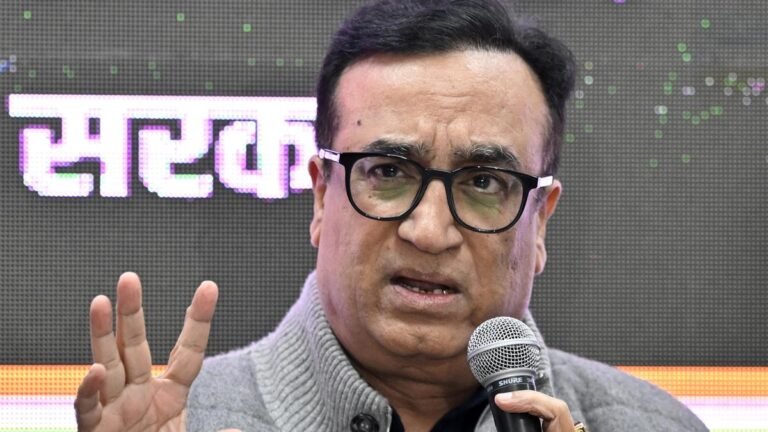 Congress claims that AAP gave Rajya Sabha seats for money