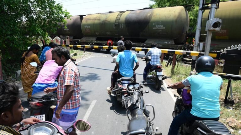 Kumarapalayam seeks flyover, curbs discharge of sewage into Cauvery, more bus service and resettlement of flood affected