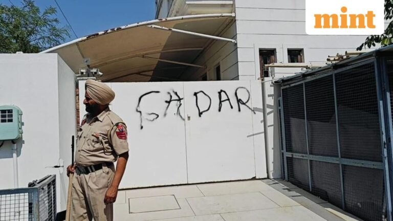Harbhajan Singh’s house defaced with ‘Gaddar’ graffiti as AAP workers protest MPs joining BJP | Video | Today’s news