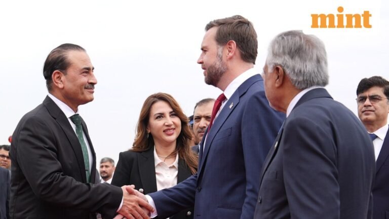 Why Pak’s Asim Munir meets Iranian delegation in military uniform but suits JD Vance | Decoded | Today’s news