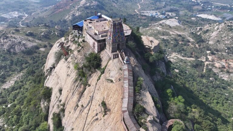 Sholinghur: Residents seek better roads, want govt. set up godowns to store the sugarcane crop