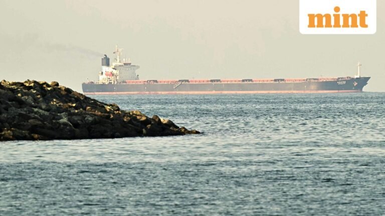 Iran threatens Gulf and Oman ports after US military announces blockade | Today’s news