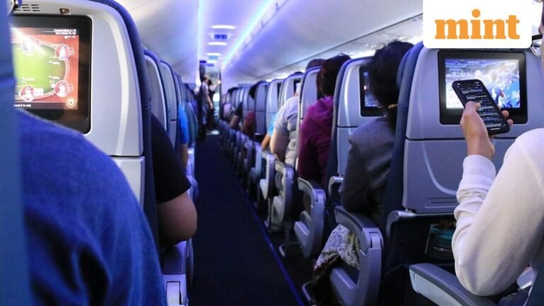 Passengers in tears as Fly91 Hyderabad-Hubballi flight circles 3 hours before diversion to Bengaluru | Today’s news