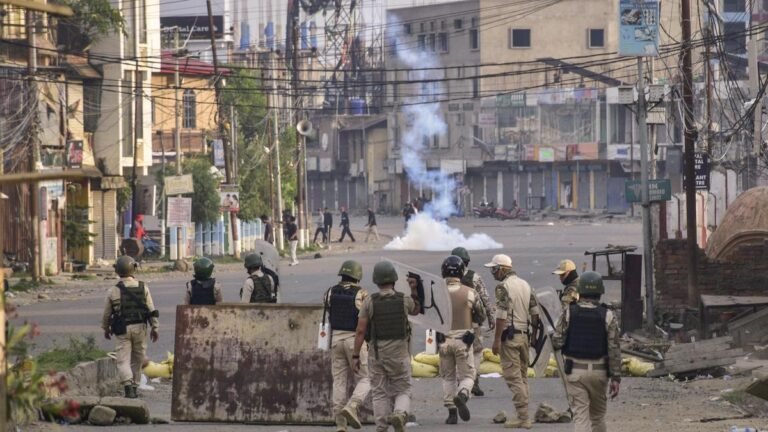 March to Manipur CM’s house foiled; 22 injured