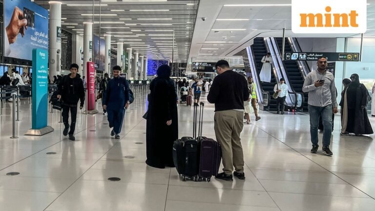 Easter travel chaos grips US: 5,600 flights delayed, hundreds canceled as major airports come under pressure | Today’s news