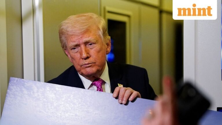 Donald Trump’s approval rating drops to -17; Even Republicans are losing faith? | Today’s news