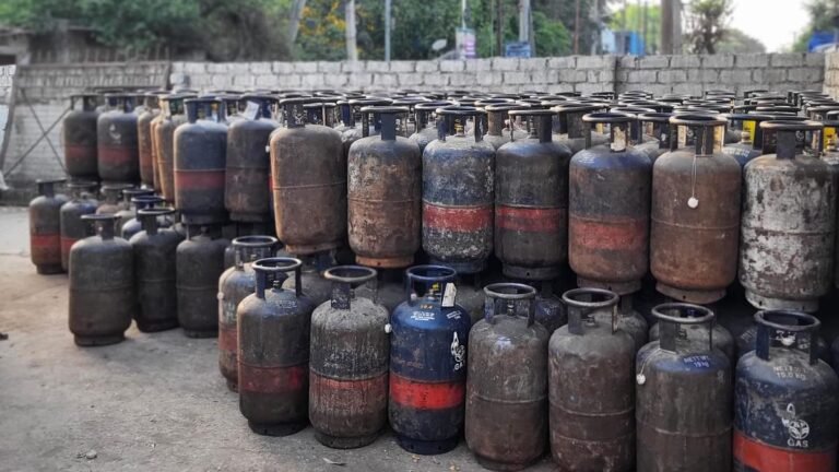 Telangana Civil Supplies Department takes serious notice of delay in commercial LPG supply; 5,079 domestic bottles confiscated in 1 month