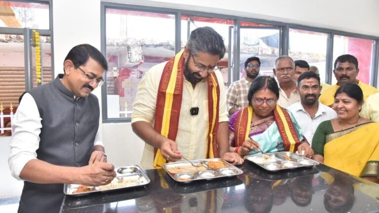 Collector inaugurates new Anna canteen at Kothavalasa