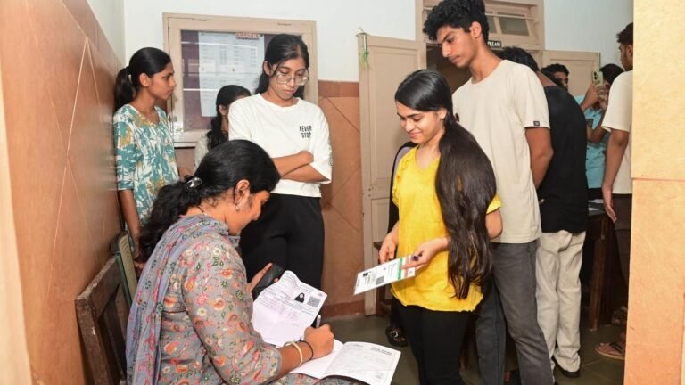CET: The first day went smoothly with 96% participation