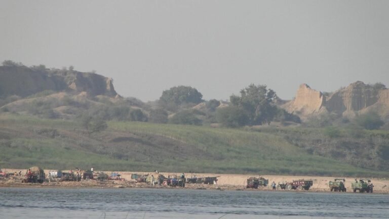Sandmining mafia are modern dacoits Chambal: Supreme Court