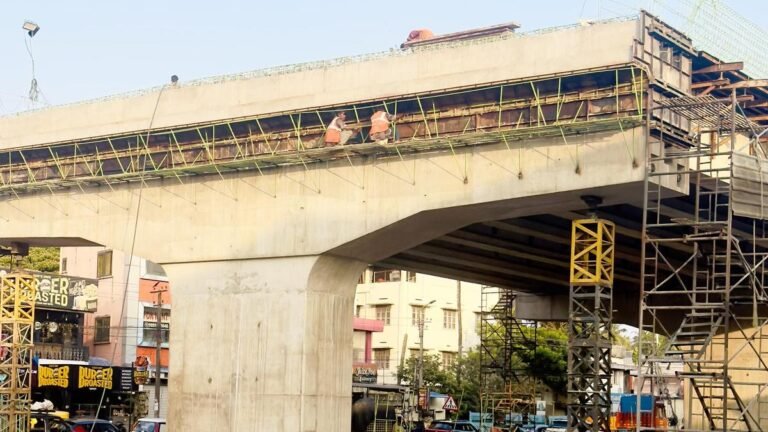Residents, traders demand opening of Eenchakkal junction as delay of flyover is causing trouble