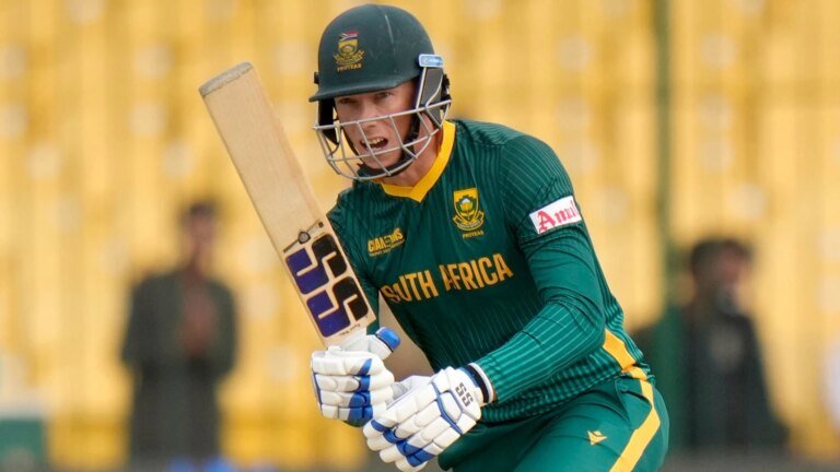Rassie van der Dussen leaves after missing out on a central contract in South Africa