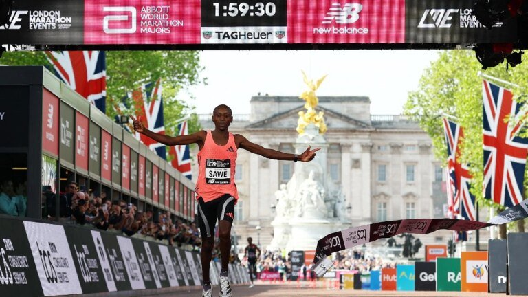 25 doping tests in 2 months: How the fastest marathoner conquered time and doubts