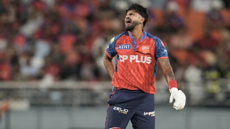 Shreyas Iyer in trouble? Yuzvedra Chahal reports on Punjab captain’s injury scare