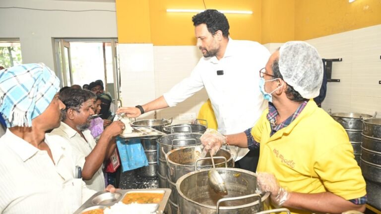 Anna canteens for the benefit of the poor, says minister Bharath