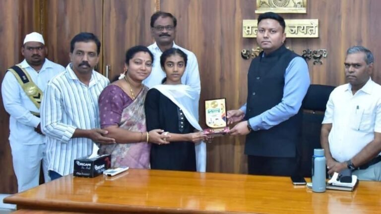 Annamayya Collector celebrates SSC toppers