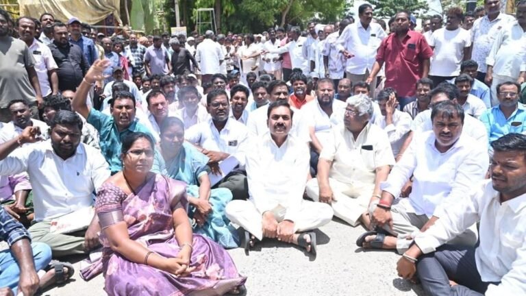 Kakani demands suspension of SI for allegedly assaulting YSRCP worker