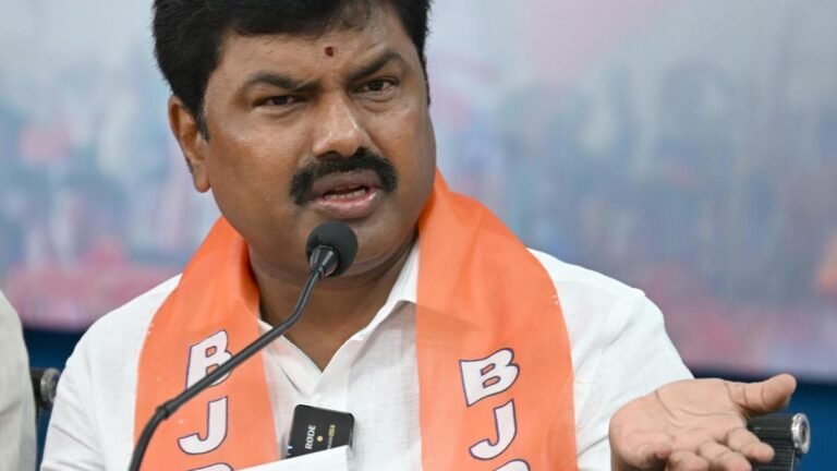 BJP MP BY Raghavendra reacts to developments in Congress