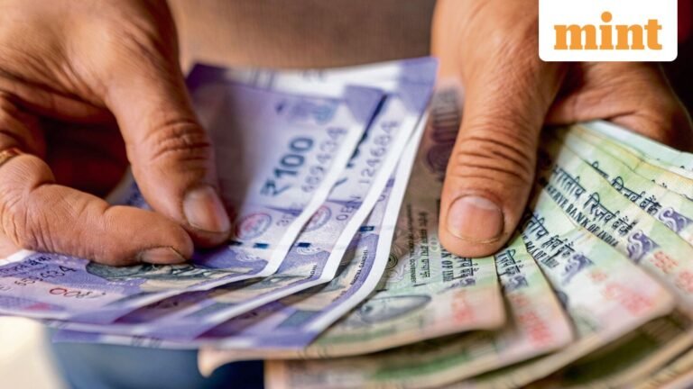 Chhattisgarh woman drives 90-year-old mother-in-law 4 kilometers in heat for ₹500 pension | Today’s news