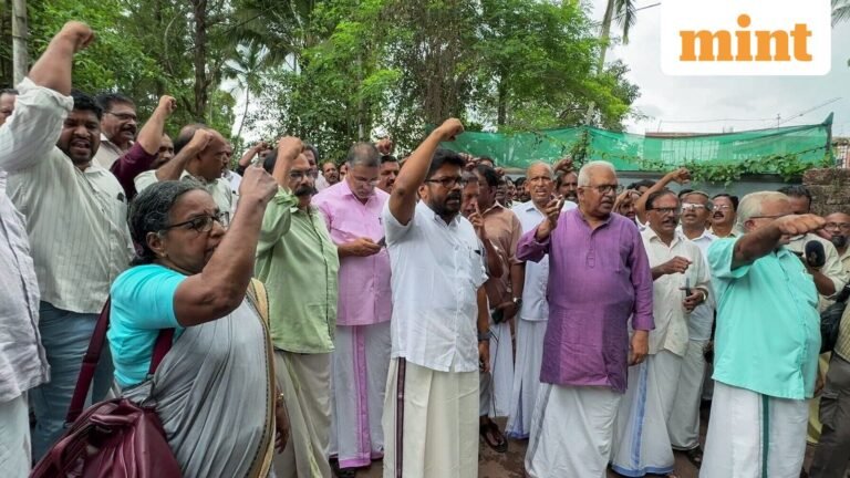ED raids Pinarayi Vijayan’s house in CMRL case: Protesters destroy agency vehicles; “political vendetta”, says CPM | Today’s news