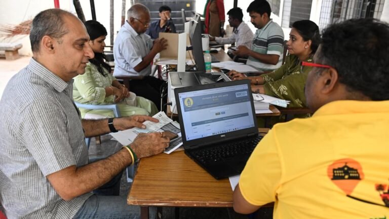 The ‘Nanna e-Khata, Nanna Hakku’ open days attract a decent crowd for the first outing