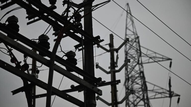India to use increased solar capacity, coal to weather El Nino, summer energy demand
