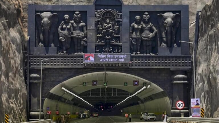 Amid the traffic woes on the Mumbai-Pune Expressway, the Maharashtra Govt. launches the ‘Missing Link’ project