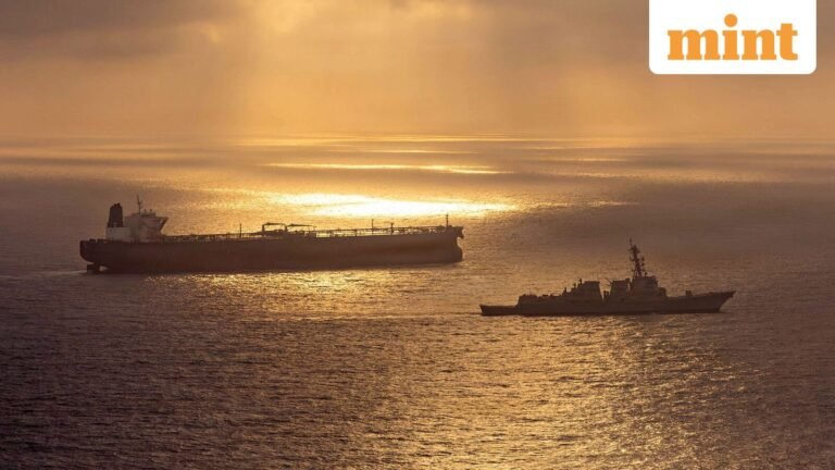 US-Iran tensions escalate: US military opens fire on two Iranian tankers violating naval blockade | Today’s news