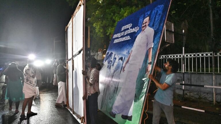 The three-hour meeting did not end the standoff over the Congress Chief Minister for Kerala