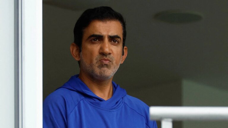 Gambhir manipulates bat in dressing room, players not happy with him: Former cricketer