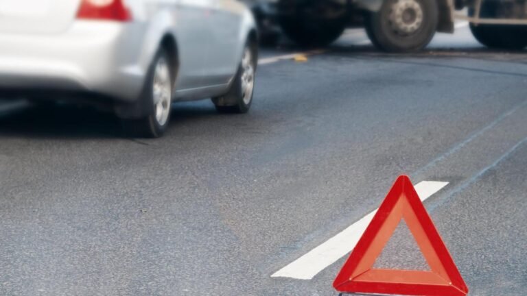 Three people died in separate traffic accidents