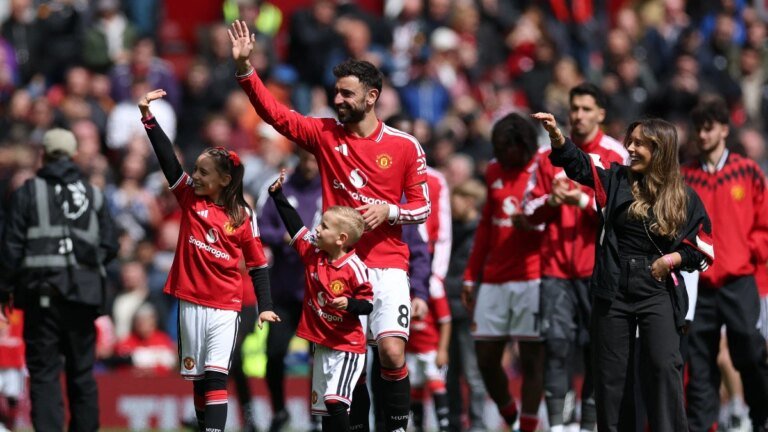 Bruno Fernandes equals Premier League record as Man Utd win VAR clash