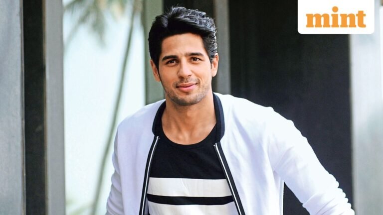 Sidharth Malhotra’s Korean Fan Page Breaks The Internet, Indian Users Can’t Believe It | Today’s news