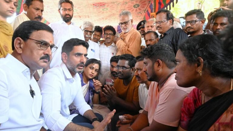 Visakhapatnam steel plant blast: Pawan Kalyan and Lokesh meet injured and bereaved families