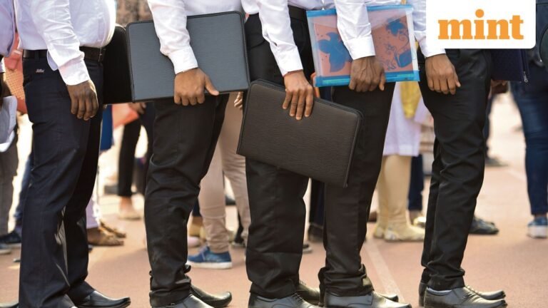 Americans filing for unemployment benefits hit four-month high amid Iran war uncertainty | Today’s news