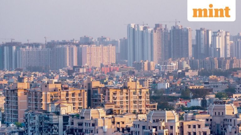 Tenants in Gurgaon say they lost ₹70,000 after the landlord asked them to vacate the flat. The Internet offers help | Today’s news