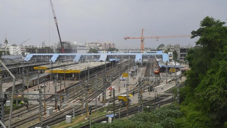 SCR sets up two new control boards for extended sections