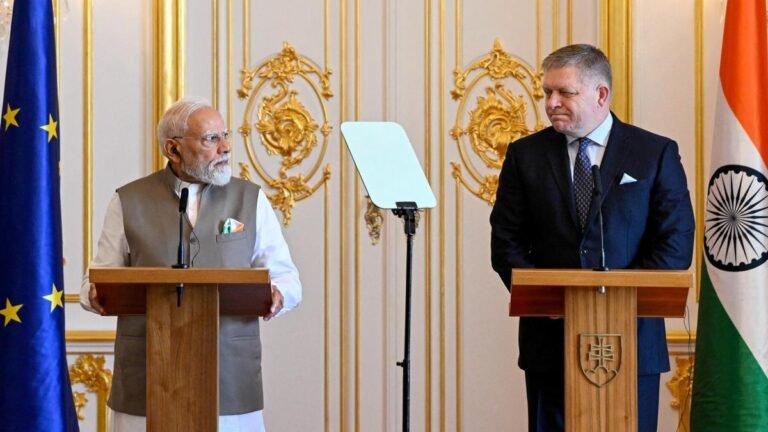 Prime Minister Modi discussed bilateral cooperation with Robert Fico in Slovakia