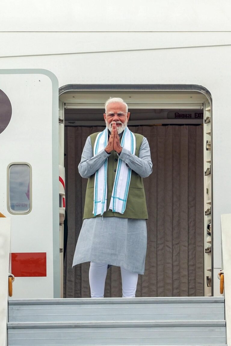 Prime Minister Modi leaves for France and Slovakia