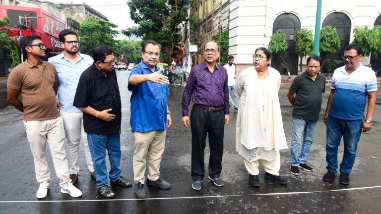 TMC leaders Kunal Ghosh and Dola Sen booked the alleged traffic disruption during preparations for the Shahid Diwas rally