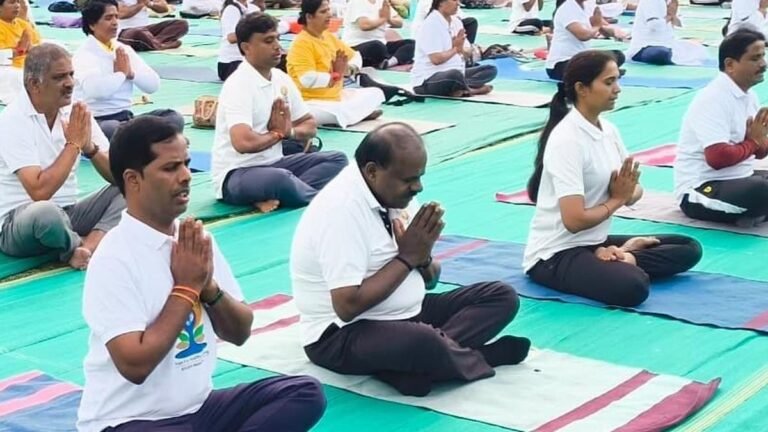 Daily yoga essential for a healthy life, says Union Minister