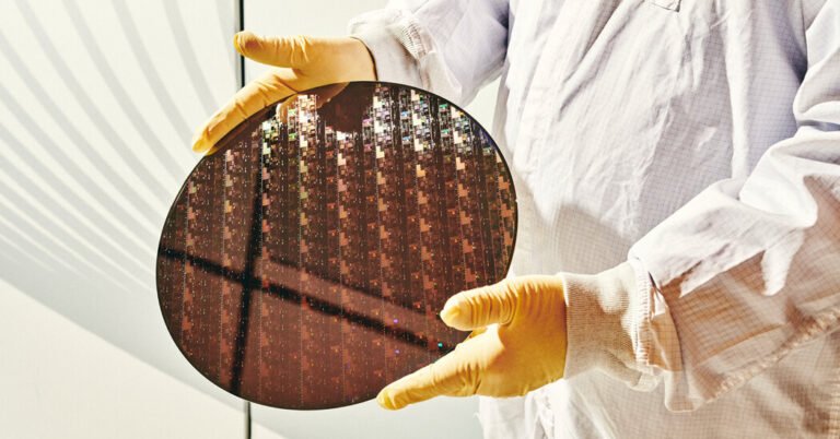 IBM introduces a new method of manufacturing smaller computer chip components