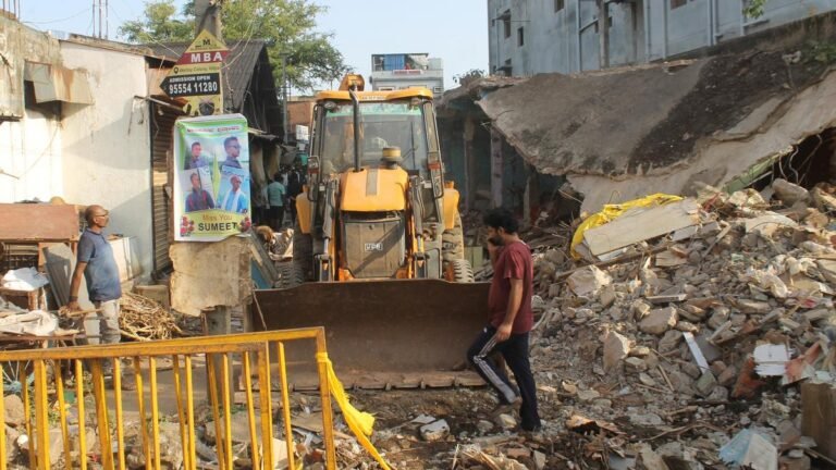 Old HDMC stalls demolished in Hubballi on court orders