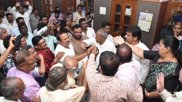 Endless agitation for Dharwad Municipal Corporation suspended till July 8