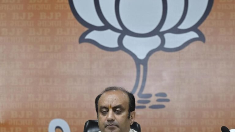 The BJP blames the Congress-led government. in Kerala to promote alcohol consumption